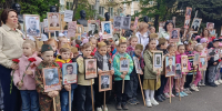 Память о героях живёт в сердцах: в Копейске прошла акция «Цветы на граните» - Копейский рабочий