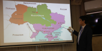 В Копейске студенты посетили исторический урок, посвящённый Дню воссоединения с ДНР и ЛНР - Копейский рабочий