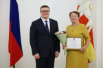 Копейская медработница получила премию губернатора